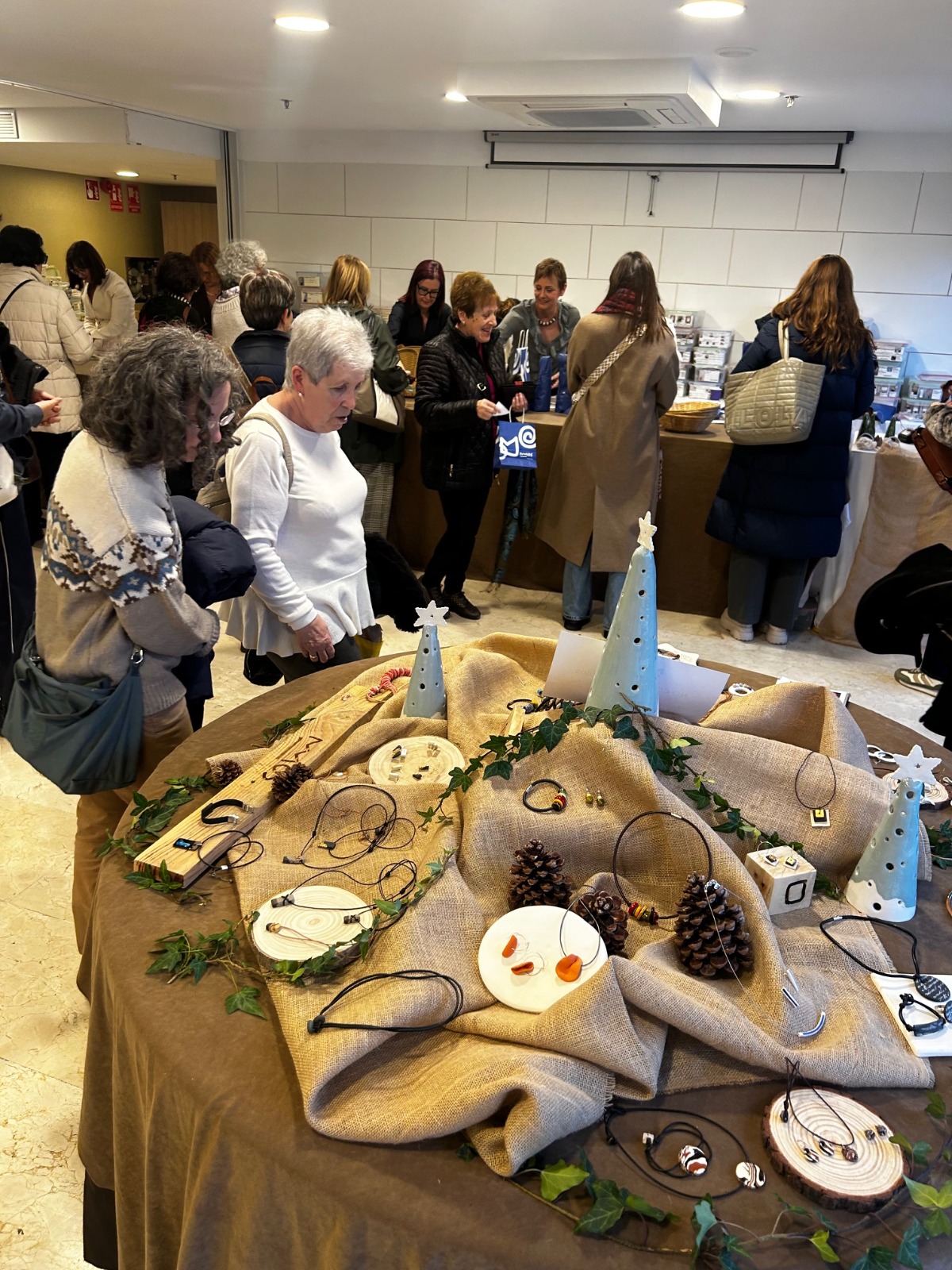 La cerámica de “Mos nos une”, cada vez más presente en las Navidades aragonesas