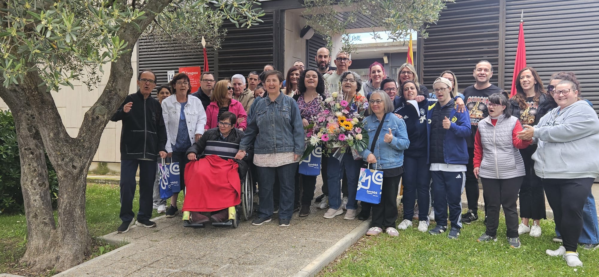 Las y los residentes de las viviendas de Fundación CEDES, pregoneras de las fiestas de San Gregorio